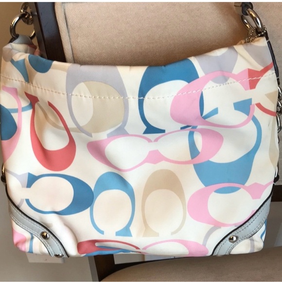 Coach - Picture 3 of 8